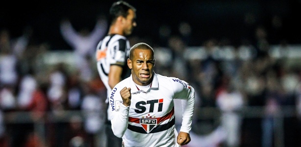 Ademilson comemora gol do São Paulo contra o Atlético-MG pela Libertadores - Leandro Moraes/UOL