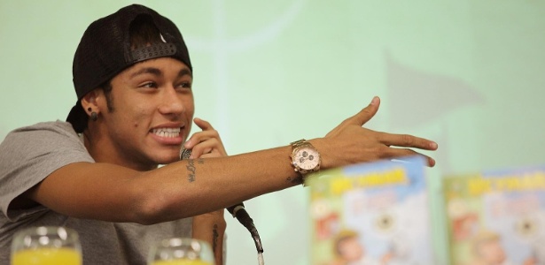 Neymar tem contrato com o Santos até julho de 2014 e não deve seguir no clube - Alex Almeida/UOL