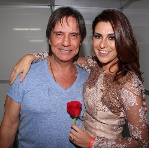 19.abr.2013 - Fernanda Paes Leme publica foto ao lado de Roberto Carlos