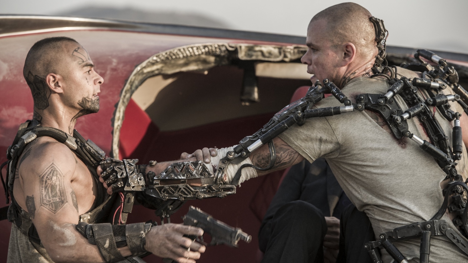 Cena do filme "Elysium", estrelado por Matt Damon, Wagner Moura, Alice Braga e Sharlto Copley, todos sob direção de Neill Blomkamp - Divulgação / Sony Pictures