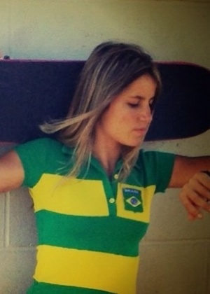 Brasileira Leticia Bufoni fez sucesso nos Estados Unidos em propaganda em que anda de skate usando salto alto