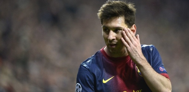 Messi pouco relou na bola durante a goleada sofrida pelo Barcelona nesta terça - AFP PHOTO/PIERRE-PHILIPPE MARCOU