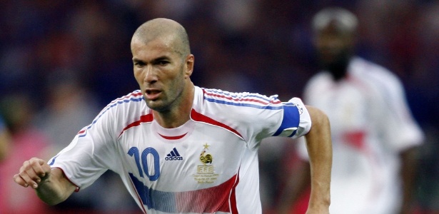 Principal nome da seleção campeã do mundo em 1998, Zidane continua ligado ao futebol