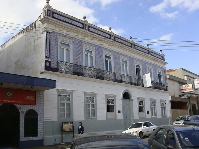 A República Velha ou Primeira República está muito vinculada à política paulista, por isso não é de estranhar que um dos principais museus temáticos relacionados ao assunto se encontre numa cidade do interior paulista, que aliás foi palco de importantes acontecimentos históricos, como a primeira convenção republicana brasileira. O Museu Republicano de Itu fica exatamente onde essa reunião aconteceu, em 18 de abril de 1873. - Mario Roberto Duran Ortiz/Wikimedia Commons