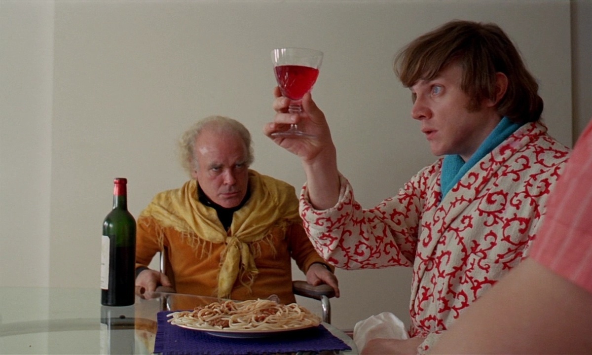 Cena de "Laranja Mecânica" (1971) - Foto: Reprodução/Texto: Tiago Dias