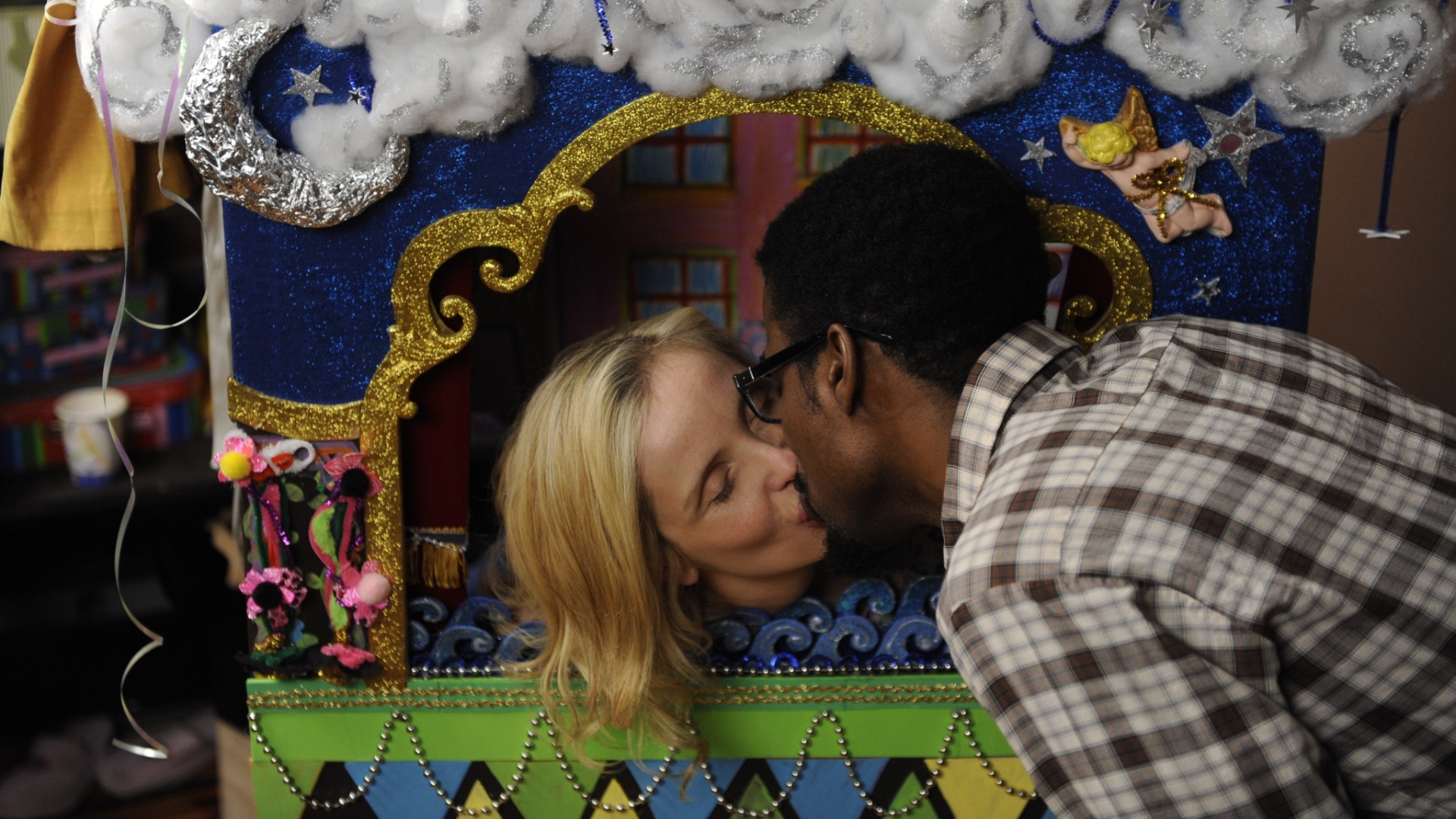 Cena do filme "Dois Dias em Nova York", de Julie Delpy. O elenco conta com o comediante Chris Rock - Divulgação / Califórnia Filmes