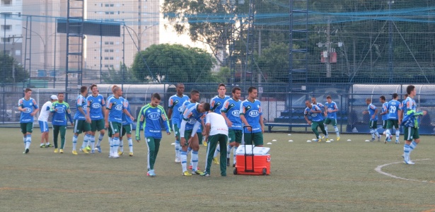 Palmeiras realizou o treino no clube vizinho na Barra Funda em São Paulo - João Henrique Marques