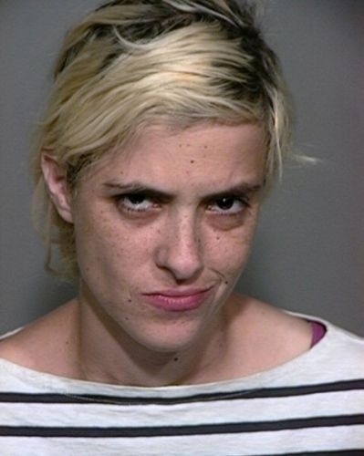 1.ago.2011 - Foto tirada pela polícia da DJ Samantha Ronson, ex-namorada de Lindsay Lohan, após ser detida pela polícia por dirigir alcoolizada, na delegacia de Barstow, Califórnia.