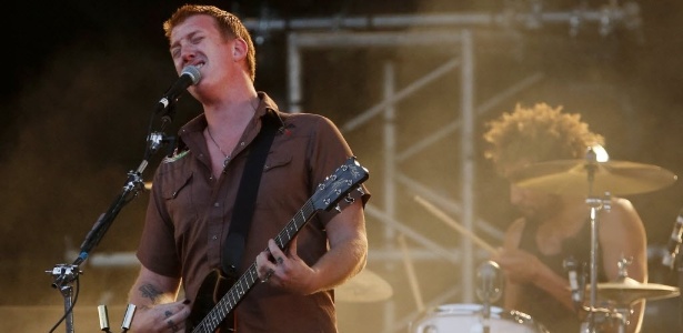 Queens of the Stone Age durante apresentação no Chile - Felipe Trueba/EFE