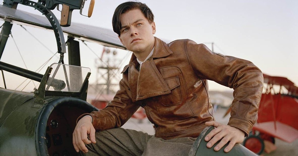 A jaqueta aviador usada por Leonardo DiCaprio no filme "O Aviador" foi desenhada pela marca inglesa Belstaff - Divulgação
