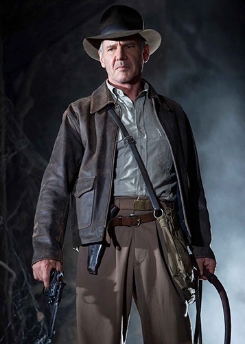 A jaqueta usada por Harrison Ford na série "Indiana Jones" é uma mistura do modelo A2 com a jaqueta de James Dean e foi apelidada de "Indy Jacket" (Jaqueta de Indy) pela marca Belstaff, responsável pela confecção da peça - Divulgação