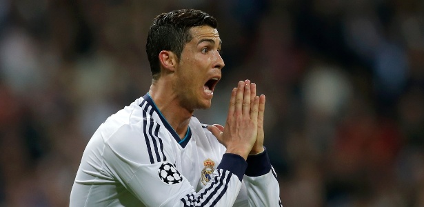 Cristiano Ronaldo reclama durante jogo contra o Borussia Dortmund pelas semifinais - AP Photo/Paul White