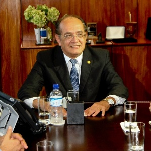O ministro do STF Gilmar Mendes recebe senadores - Alan Marques/Folhapress