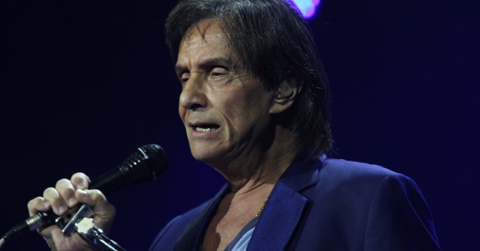 30.abr.2013 - O "Rei" cantou grandes sucessos de sua carreira, além de novas canções, como a romântica "Esse Cara Sou Eu" e o funk melódico "Furdúncio", que estão na trilha sonora da novela "Salve Jorge" da Globo - Foto Rio News