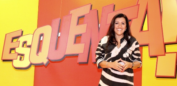 A apresentadora Regina Casé nos bastidores do "Esquenta" - AgNews