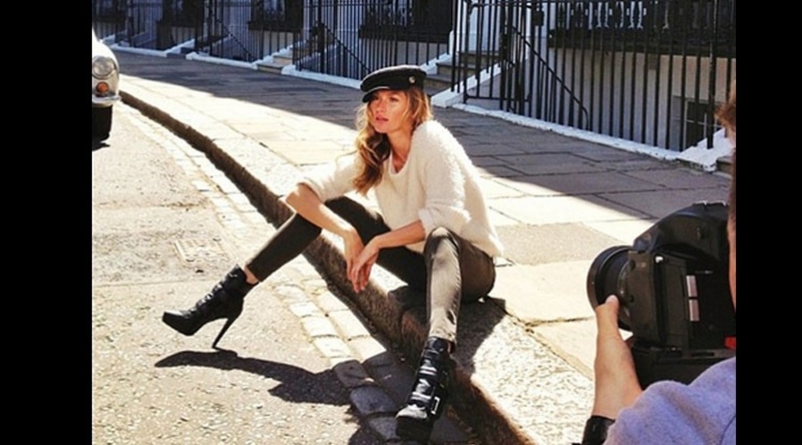 1.mai.2013 - Gisele Bündchen fez um ensaio fotográfico nesta terça em Londres, Inglaterra. A modelo é a estrela da nova campanha da marca H&M