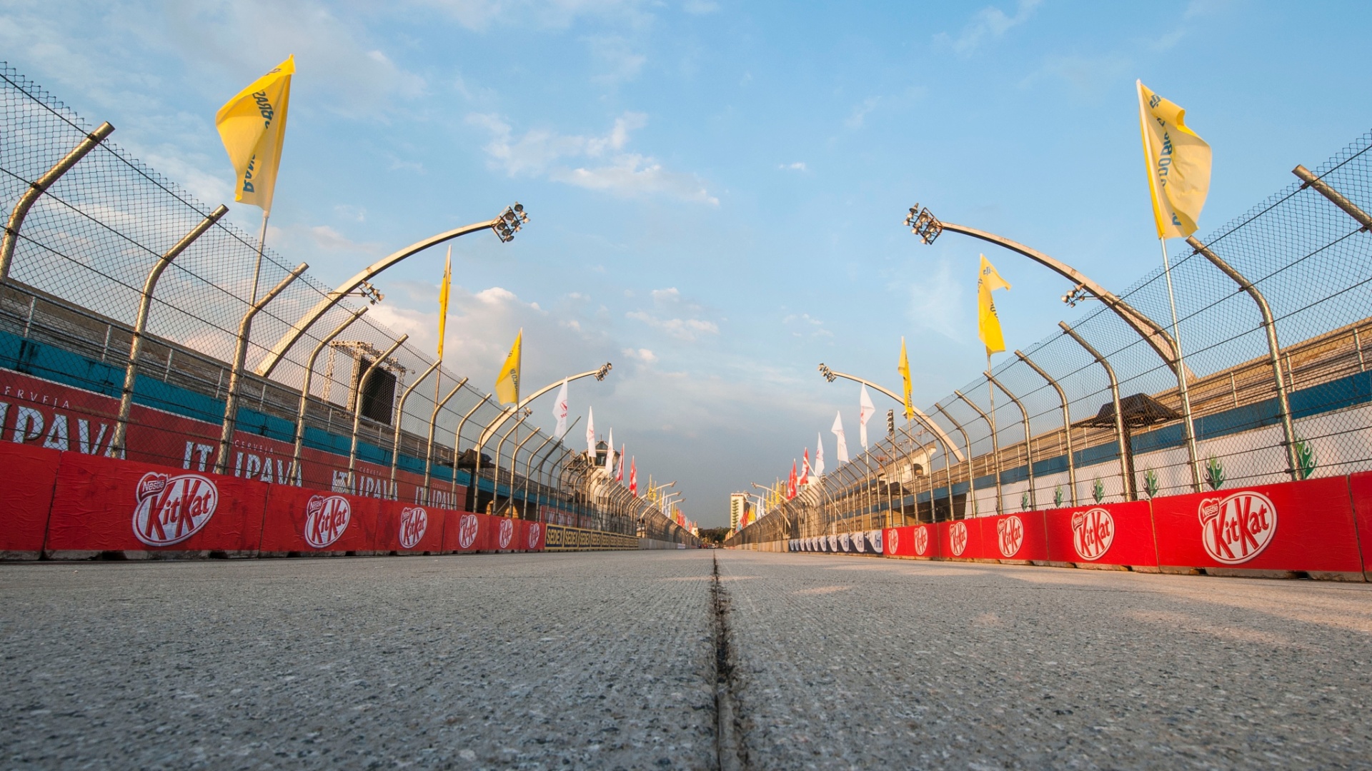 30.abr.2013 - Detalhe da pista da Reta do Sambódromo, local de largada e chegada da São Paulo Indy 300 - Gustavo Epifanio/Fotoarena/Divulgação