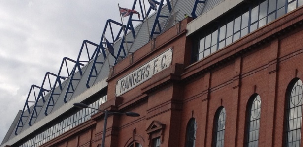 Fachada do estádio de Ibrox, do Glasgow Rangers, na Escócia - UOL/Fernando Duarte