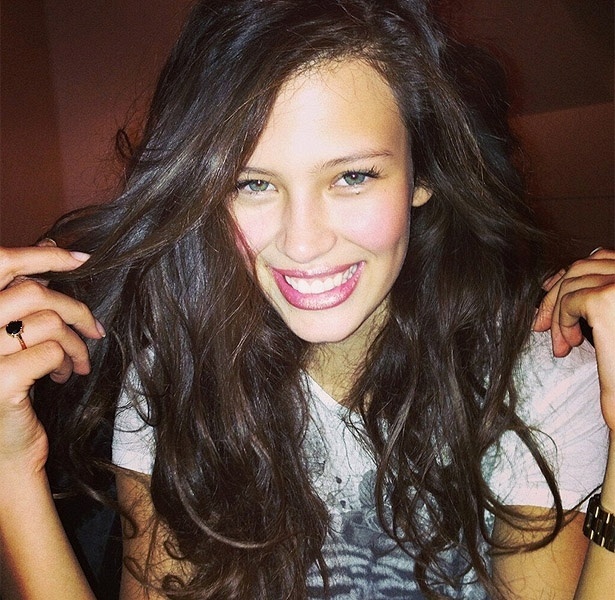 02.mai.2013 - Michelle Carvalho, ex-namorada de Alexis Sánchez  - Reprodução/Twitter