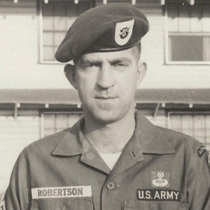 Sargento John Harley Robertson, nos anos 60 - Reprodução