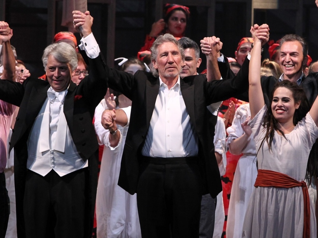 2.mai.2013 - "Ça Ira - A Esperança", lançada originalmente em 2005 por Waters em um disco duplo, é baseada no libreto do francês Etienne Roda-Gil e se passa na época da Revolução Francesa - Foto Rio News