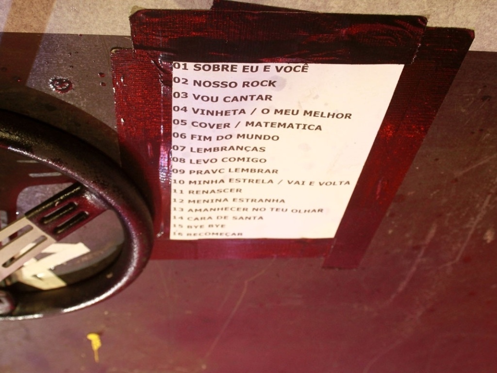 5.mai.2013 - Setlist da banda Restart, que se apresenta no HSBC Brasil, em São Paulo. Setlist tem sucessos e músicas novas, como "Renascer" e "Cara de Santa" - Taiz Dering