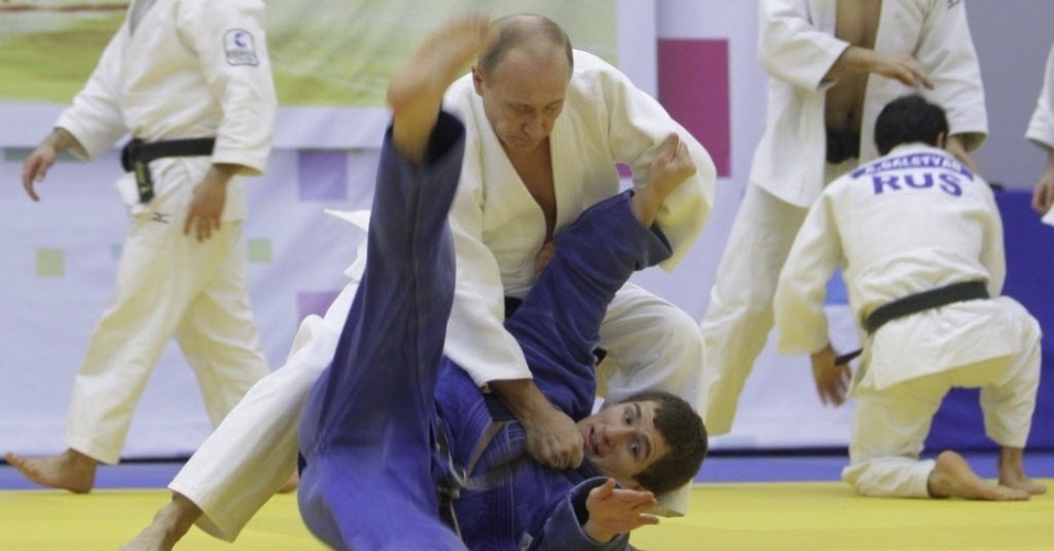 6.May.2013 - December 18, 2009 in St.  In a judo class at a school in St. Petersburg - Alexei Druzhinin/Reuters