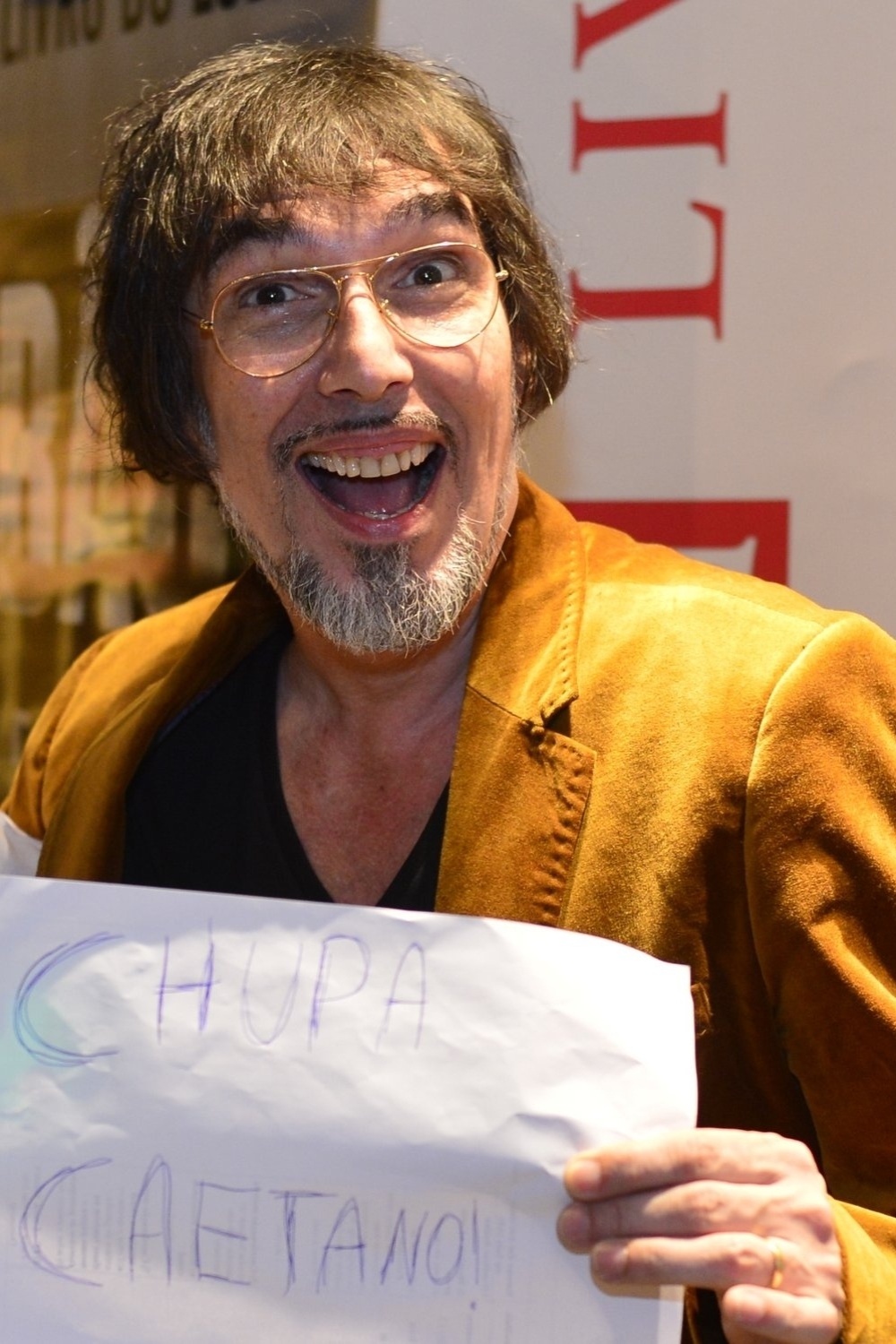 6.mai.2013 - O músico Lobão provoca Caetano Veloso  durante lançamento do livro "Manifesto do Nada na Terra do Nunca" no Rio de Janeiro - André Muzell / AgNews