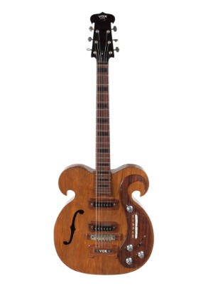 A guitarra feita em 1966 foi dada por John Lennon a um amigo da banda, "Magic Alex" Mardas - REUTERS/Julien"s Auctions/Handout