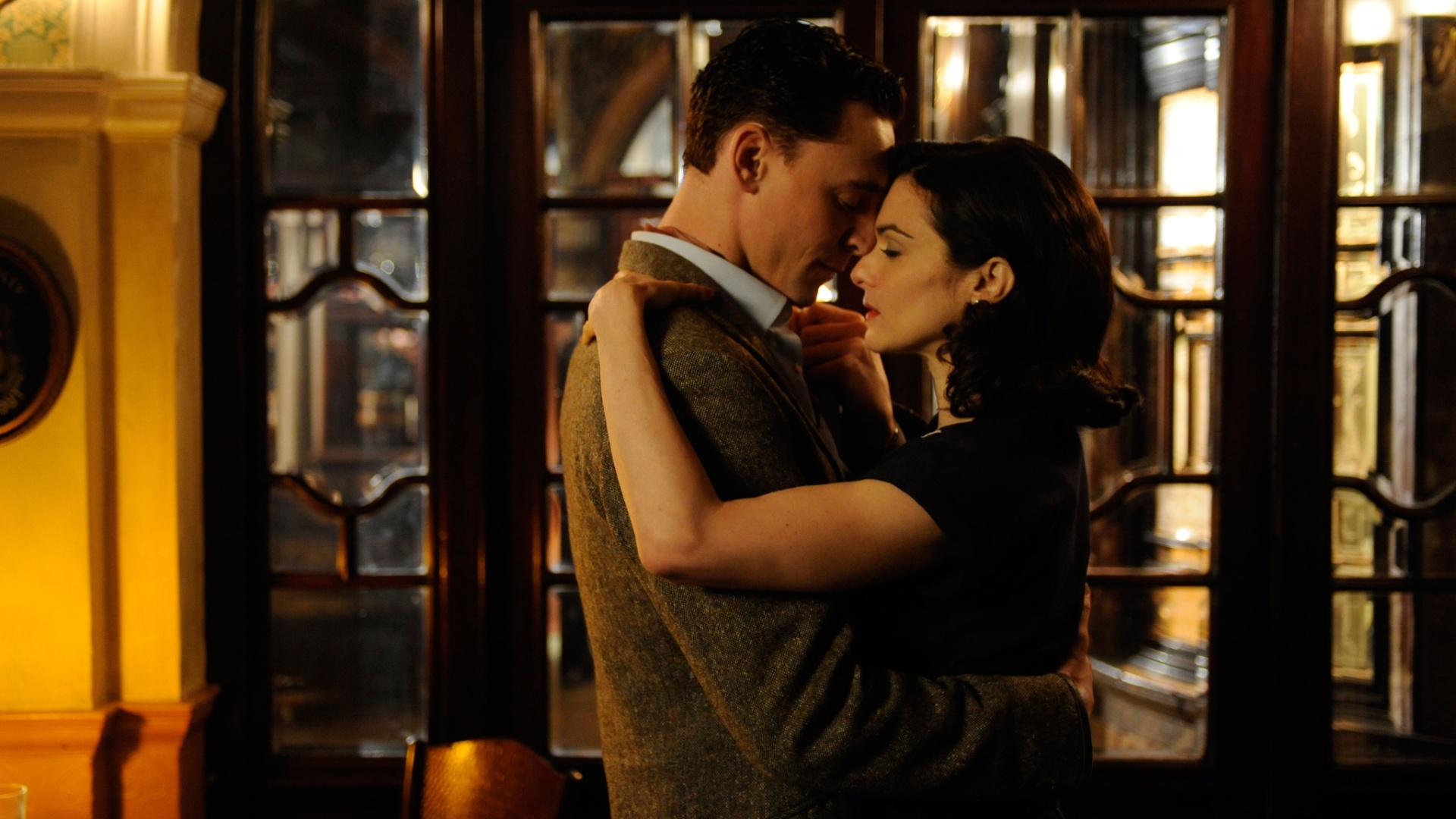 Cena do filme "Amor Profundo", dirigido por Terence Davies e estrelado por Rachel Weisz e Tom Hiddleston - Divulgação / Imagem Filmes
