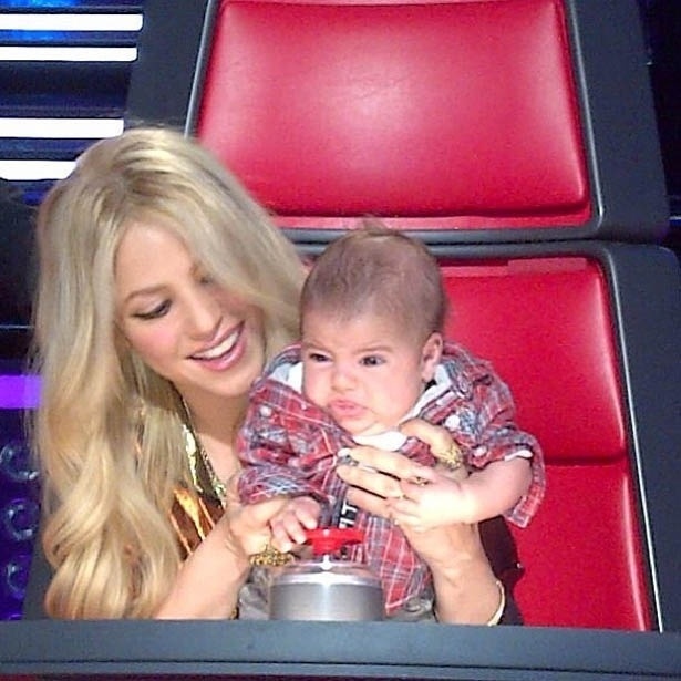 12.abr.2013 - Shakira postou uma foto do filho Milan no "The Voice"