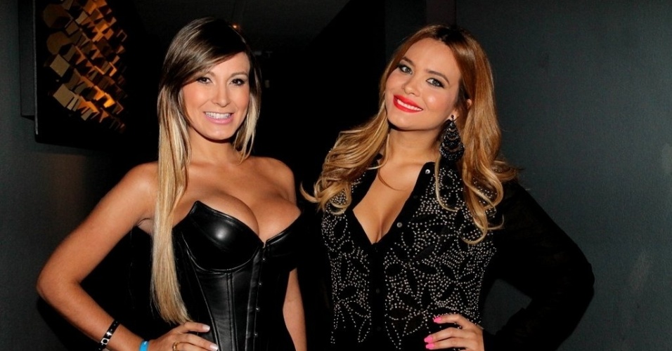 8.mai.2013 - Andressa Urach e Geisy Arruda em show do cantor Eduardo Costa em casa noturna de São Paulo
