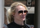 Britney Spears caminha de mãos dadas com o namorado David Lucado - The Grosby Group