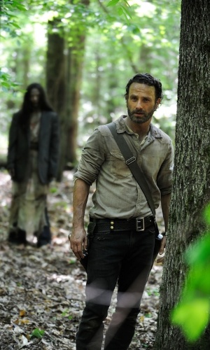 10.mai.2013 - Andrew Lincoln aparece em primeira imagem da quarta temporada de "The Walking Dead" - Reprodução/The Wrap
