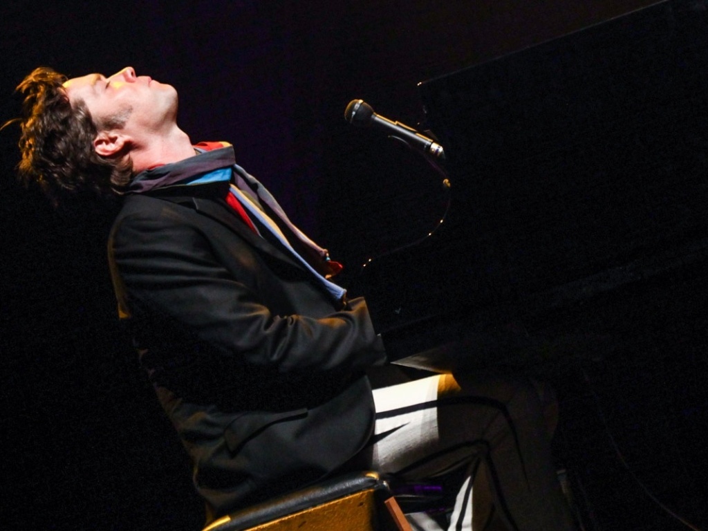 9.mai.2013 - O cantor e compositor Rufus Wainwright se apresenta no HSBC Brasil, em São Paulo - Foto Rio News
