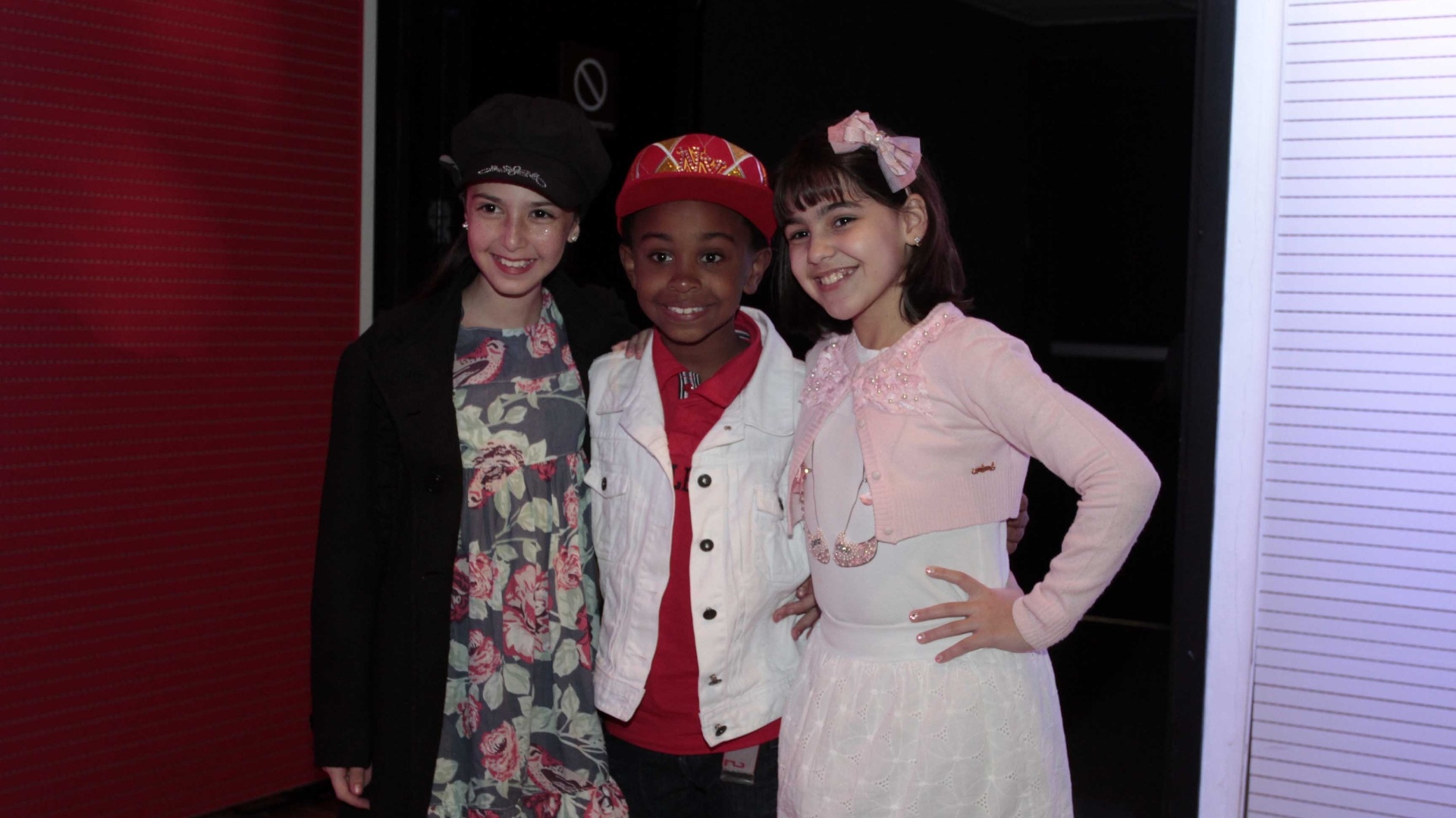 Ana Vitória, Jean Paulo e Kiane Porfirio na estréia VIP do espetáculo "Mônica e Cebolinha no Mundo de Romeu e Julieta", no Teatro GEO, em São Paulo - AgNews