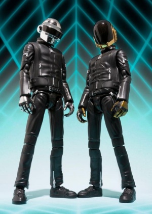 Loja japonesa quer vender bonecos do Daft Punk - Reprodução