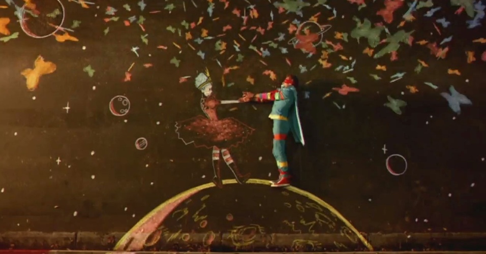 "STRAWBERRY SWING" (Coldplay) - A banda britânica optou pela técnica do stop-motion para lançar o clipe em 2009. Dirigido por Shynola, o vídeo transforma Chris Martin em um super-herói tentando salvar o mundo