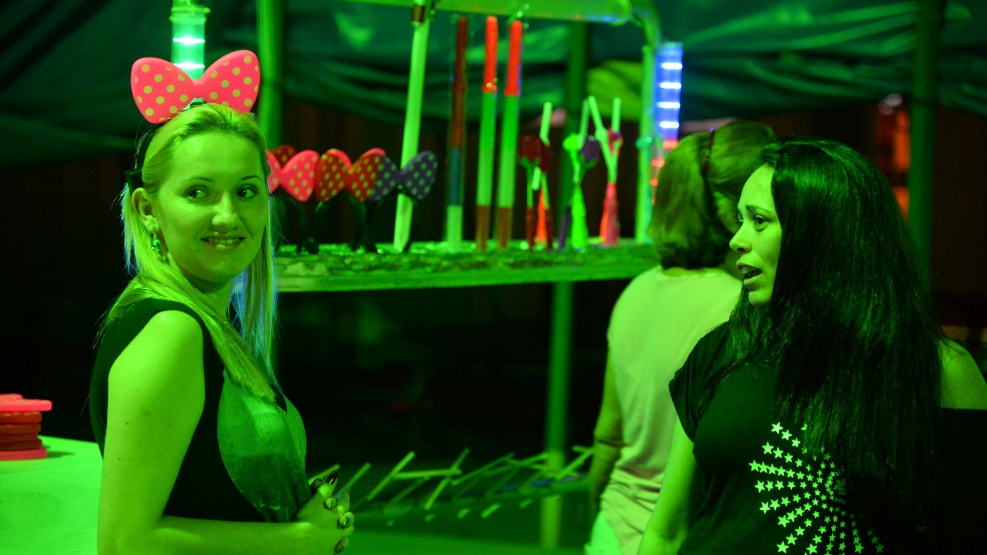 11.mai.2013 - Público aguarda o início do show de Carlos Villagrán, o Kiko de "Chaves", em um circo do Rio de Janeiro - André Lobo/UOL