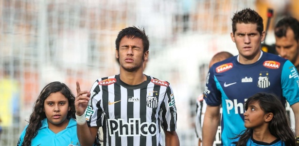 Neymar jogará mais 3 jogos pelo Santos antes de defender a seleção brasileira - Leandro Moraes/UOL Esporte
