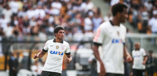Volante fez história no arquirrival do Santos e atua no Guangzhou Evergrande, da China - Leandro Moraes/UOL Esporte