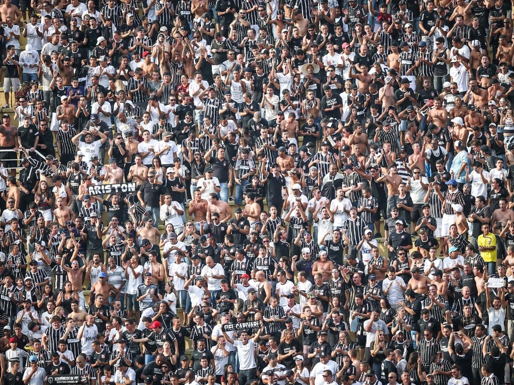 Torcida do Corinthians faz a festa no clássico contra o Santos pela final do Campeonato Paulista - Leandro Moraes/UOL Esporte