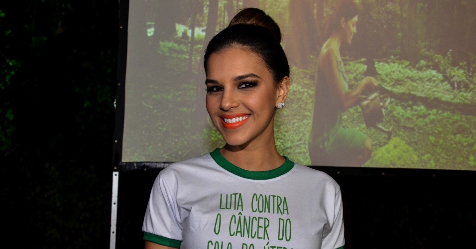 13.mai.2013 - Mariana Rios no evento de lançamento da campanha nacional de conscientização contra o câncer do colo do útero "Mulheres Semeiam Vida", em restaurante na Vila Olímpia, em São Paulo