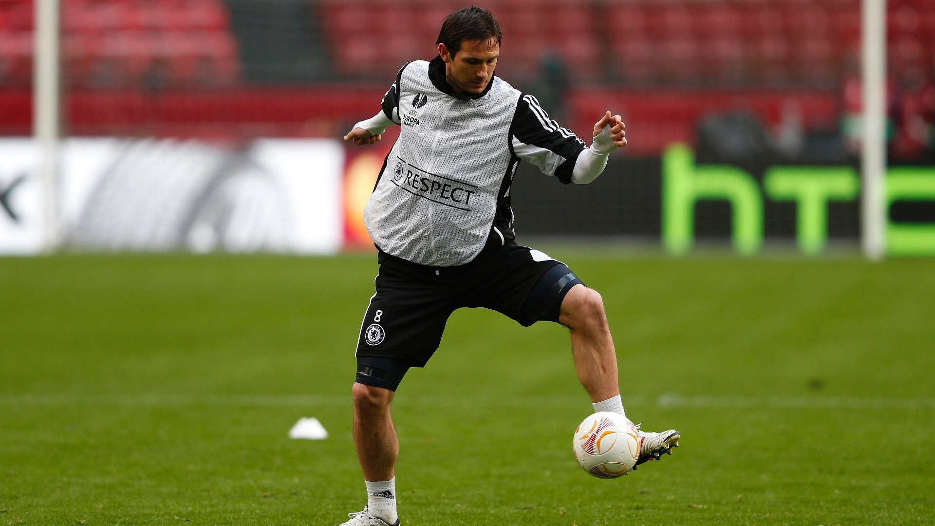 Fotos: Benfica e Chelsea treinam no palco da final da Liga ...