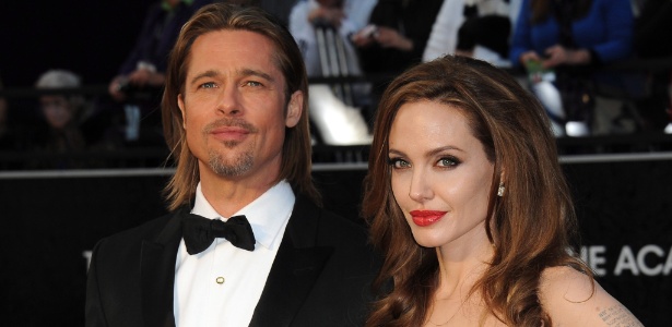 Brad Pitt e Angelina Jolie no tapete vermelho do Oscar 2012, em Los Angeles