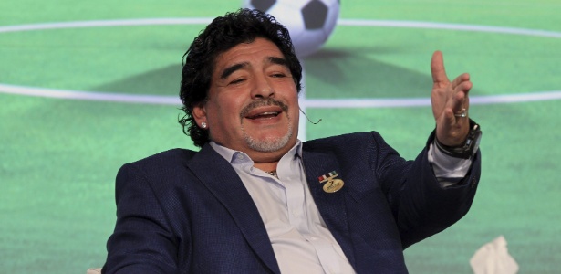 28.dez.2012 - Diego Armando Maradona participa de conferência internacional de esportes em Dubai, nos Emirados Árabes Unidos
