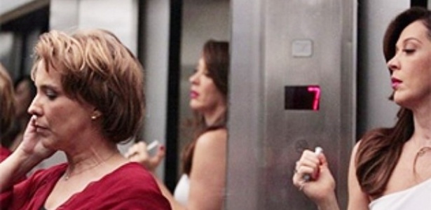 Dentre as sequências mais criticadas de "Salve Jorge", esteve aquela em que Lívia (Claudia Raia) mata Raquel (Ana Beatriz Nogueira) com uma seringada dentro de um elevador (!), que fica dentro de um hotel (!!) e depois utiliza o mesmo elevador (!!!) para descer até a garagem do mesmo hotel sob o risco de alguém entrar no elevador e a pegar ao lado de um cadáver. Como é possível ver na imagem, ela estava no sétimo andar (!!!!)