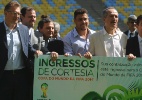 Secretário-geral da Fifa vistoria o Maracanã - Antonio Scorza/UOL