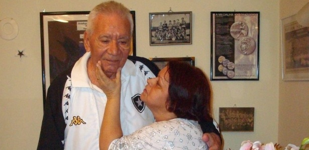 Nilton Santos está afastado da esposa Célia, que foi diagnosticada com câncer - Divulgação/Botafogo.com.br