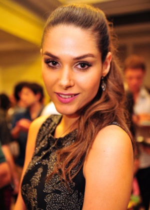 Fernanda Machado é Leila em "Amor À Vida"